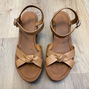 Universal Thread Tan Knotted Sandals